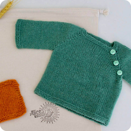 baby sweater bouclelaine